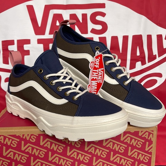 Vans Sentry Old Skool
(Waxed Canvas) Forest Night
VNOA5KR3B8A
WMNS sneakers - Picture 5 of 16